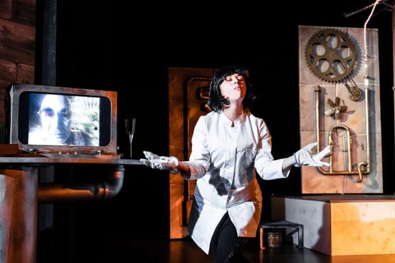 Die große Wörterfabrik / Regie: Marek S. Bednarsky